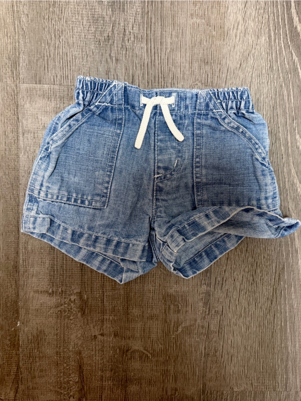 GAP Navy and White Kids Top - Size 6-12 mos (Label Image)